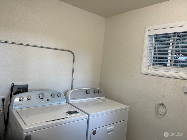 laundry room featuring independent washer and dryer