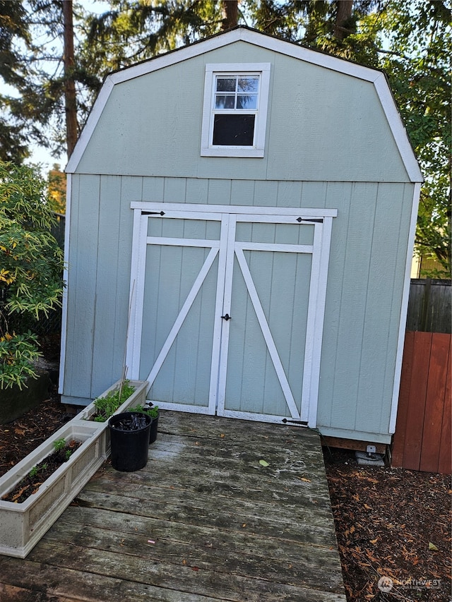 view of outbuilding