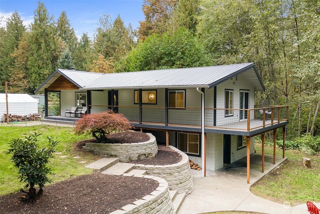 view of front of home with covered porch