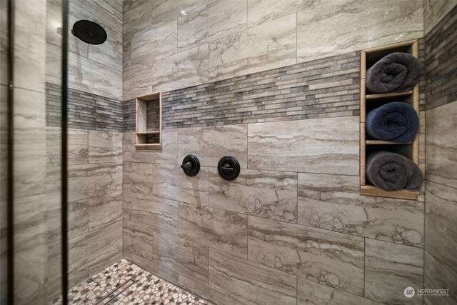 9225 Red Cliff Dr NW Unit B53, Quincy, WA 98848 - bathroom with tiled shower