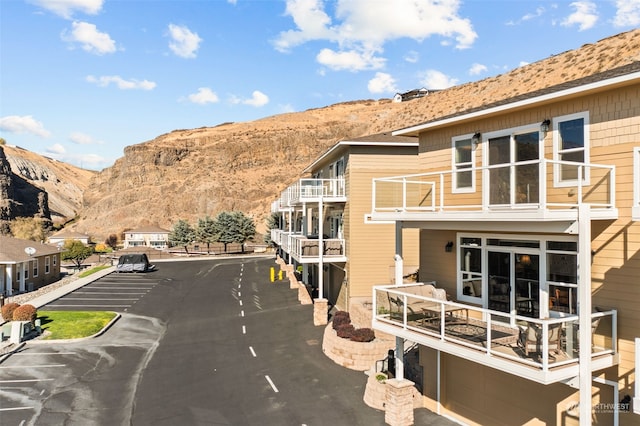 9225 Red Cliff Dr NW Unit B53, Quincy, WA 98848 - exterior space with a mountain view