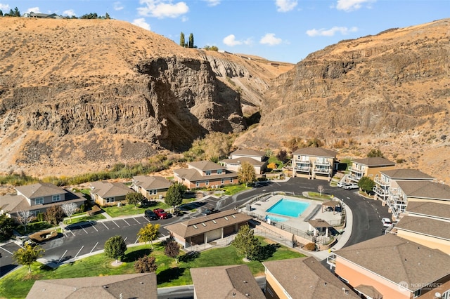 9225 Red Cliff Dr NW Unit B53, Quincy, WA 98848 - birds eye view of property featuring a residential view and a mountain view