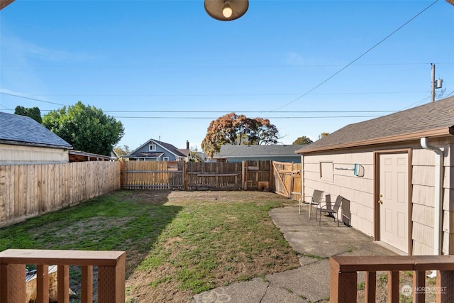 view of yard with a patio area