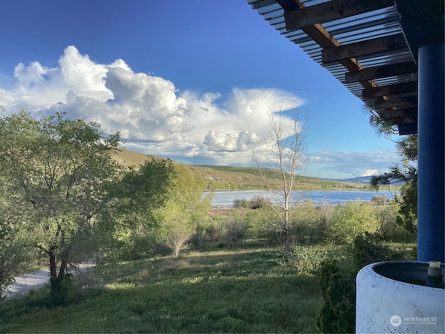 view of water feature featuring a mountain view