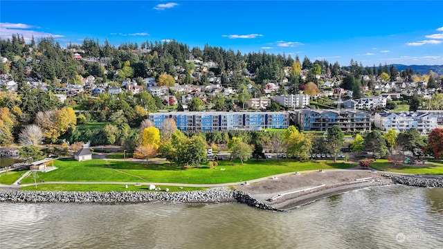 bird's eye view with a water view