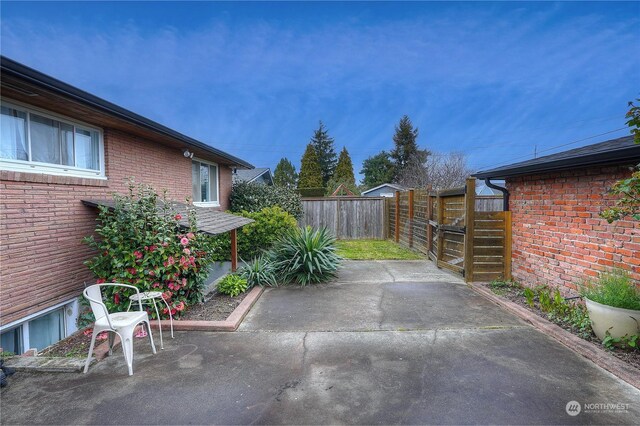 4109 N Huson St, Tacoma, WA 98407 - view of patio with fence