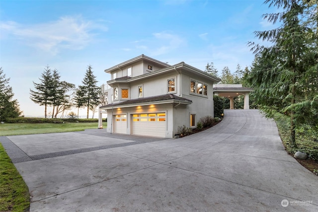 view of front facade featuring a garage