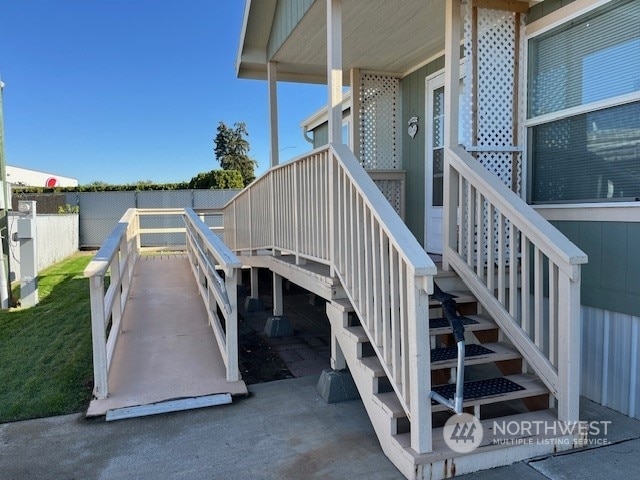 1257 Arkansas Dr, Walla Walla, WA 99362 - view of home's community featuring stairs