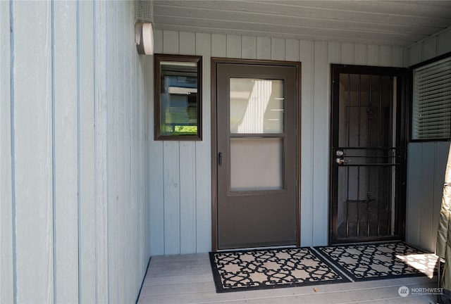 view of entrance to property