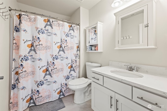 bathroom with a shower with curtain, vanity, and toilet