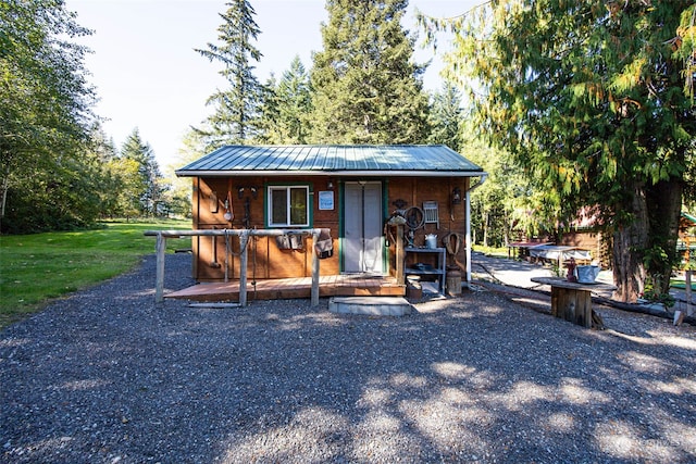 view of outbuilding