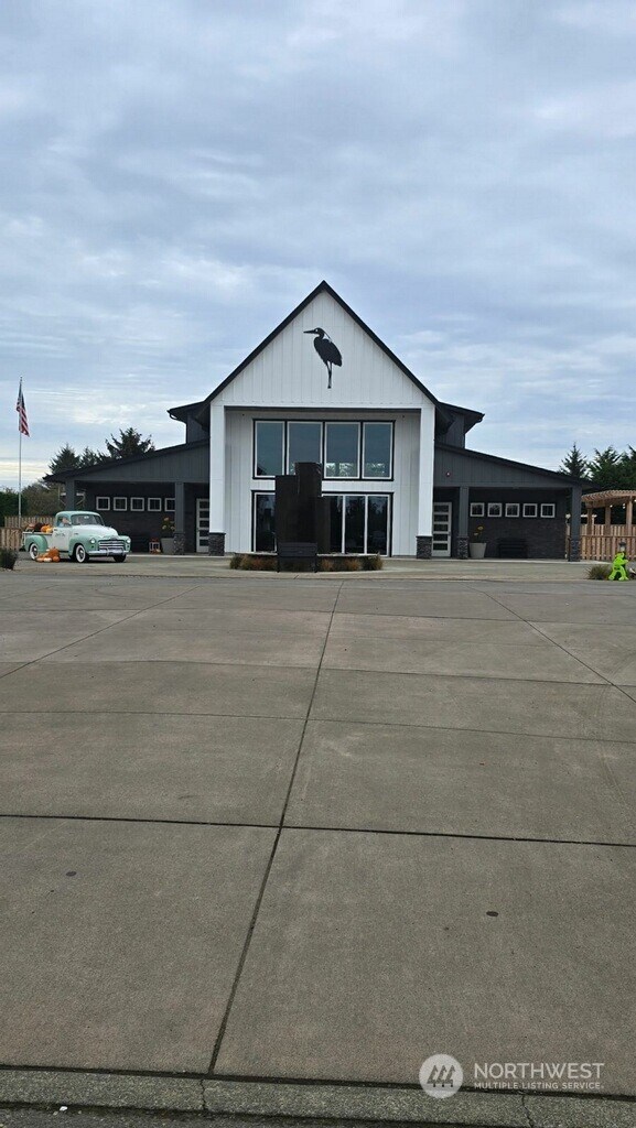 148 Marine View Dr SE, Ocean Shores, WA 98569