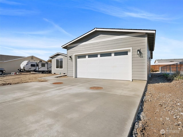 334 Spring Cir SW Unit 69, Mattawa, WA 99349 - ranch-style home featuring driveway, a garage, and fence