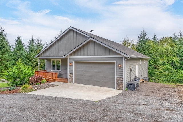 view of front facade with a garage