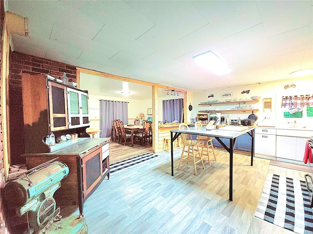 game room featuring light hardwood / wood-style flooring