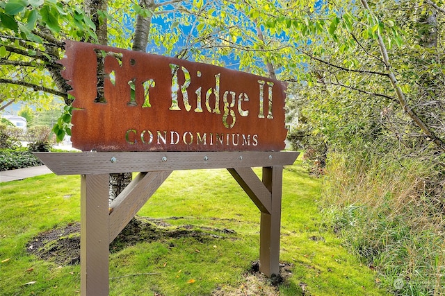 view of community / neighborhood sign