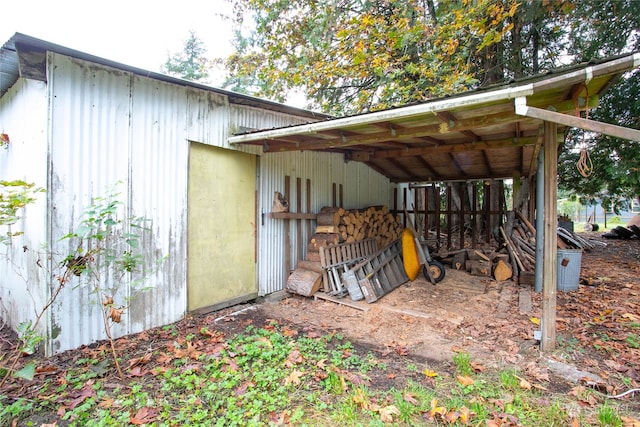 view of outdoor structure with a carport