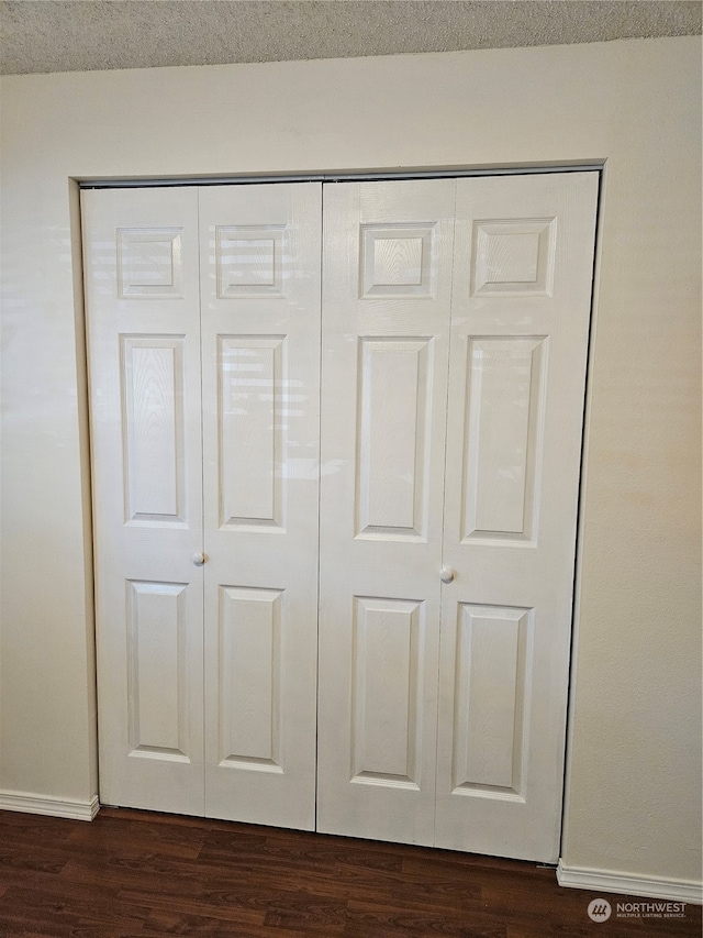 31003 14th Ave S Unit E-10, Federal Way, WA 98003 - details with hardwood / wood-style flooring and a textured ceiling