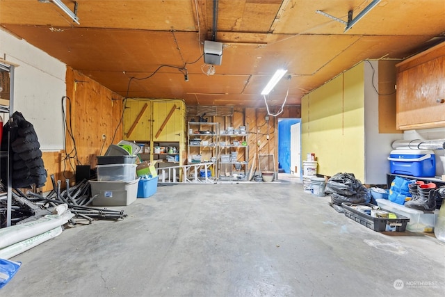 351 Mocliff Rd, Ephrata, WA 98823 - garage with a garage door opener
