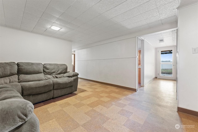 351 Mocliff Rd, Ephrata, WA 98823 - living area featuring baseboards