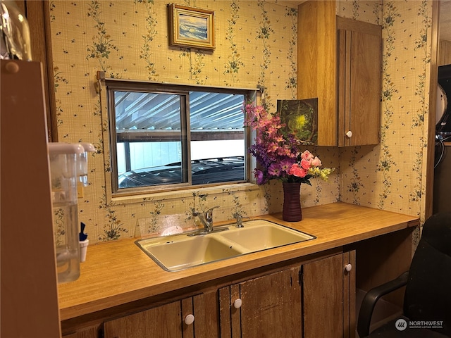 kitchen featuring sink