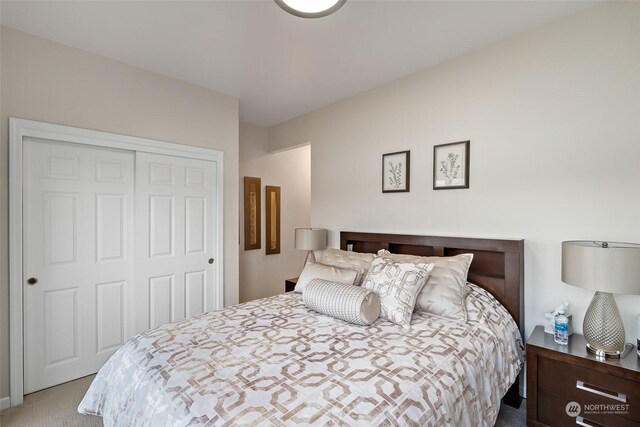 1558 Fairview St, Bellingham, WA 98229 - bedroom featuring carpet and a closet