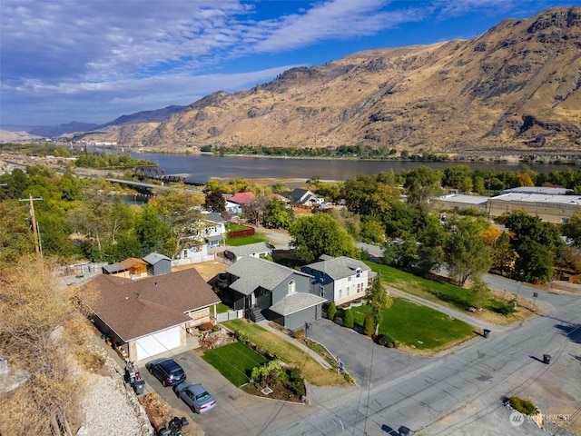 260 Chestnut St, Chelan Falls, WA 98817 - bird's eye view with a water and mountain view