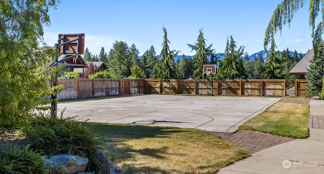 261 Tiger Lily Ln, Ronald, WA 98940 - view of sport court with basketball court and a mountain view