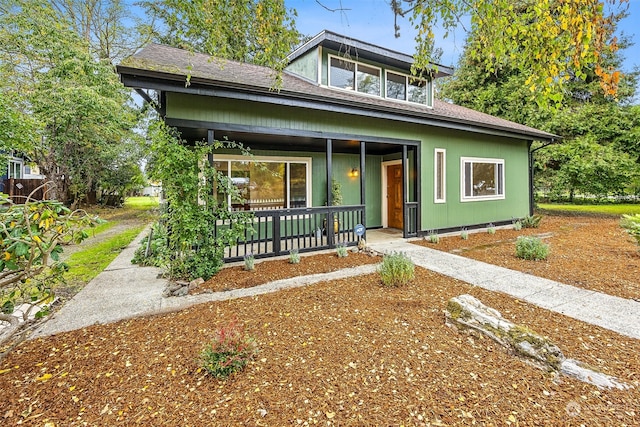 view of front of home featuring a porch