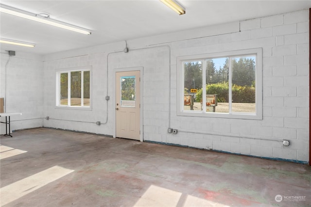 781 Irondale Rd, Port Hadlock, WA 98339 - interior space featuring a patio