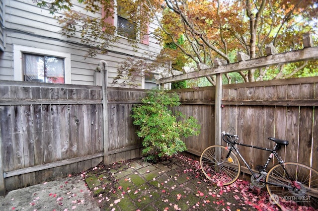 view of yard with a patio