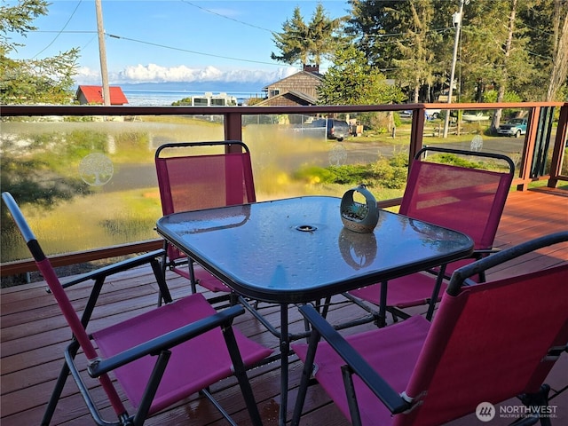 61 Salt Air St, Clallam Bay, WA 98326 - balcony featuring outdoor dining area
