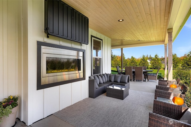 view of patio featuring outdoor dining area and outdoor lounge area