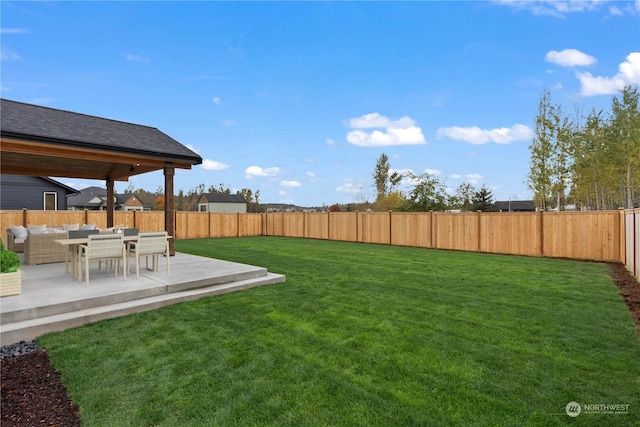 view of yard with a patio