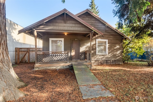 view of front of property with covered porch