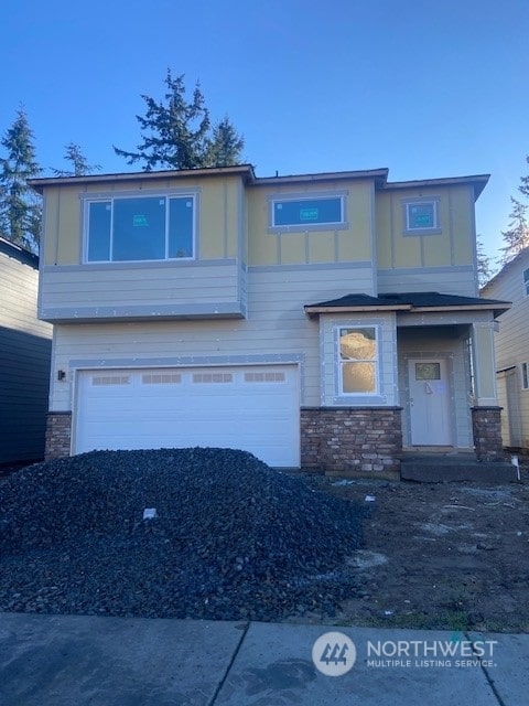 view of front facade with a garage