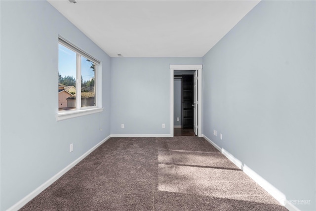 unfurnished bedroom featuring carpet floors