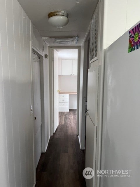 105 Cox Unit 12, Arlington, WA 98223 - hall featuring dark wood-style floors