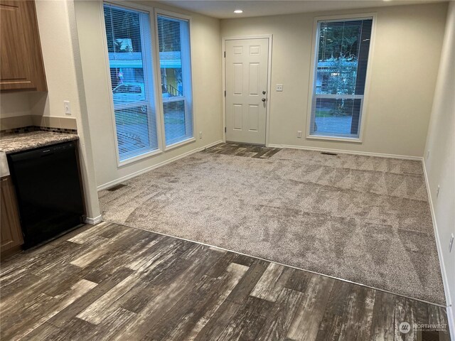 507 131st St E Unit L, Tacoma, WA 98445 - interior space featuring baseboards, wood finished floors, visible vents, and recessed lighting