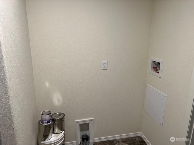 507 131st St E Unit L, Tacoma, WA 98445 - washroom featuring dark wood finished floors, hookup for a washing machine, baseboards, and laundry area