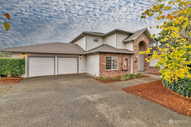 view of front facade with a garage