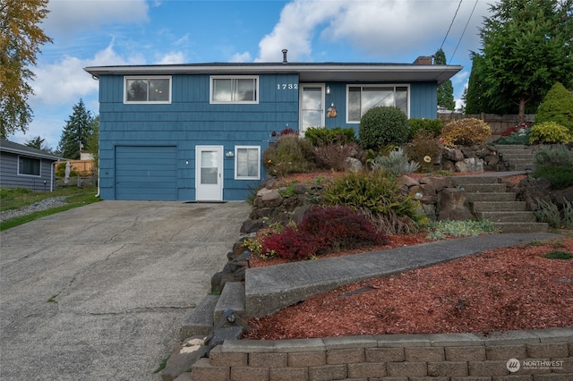 view of front of house featuring a garage