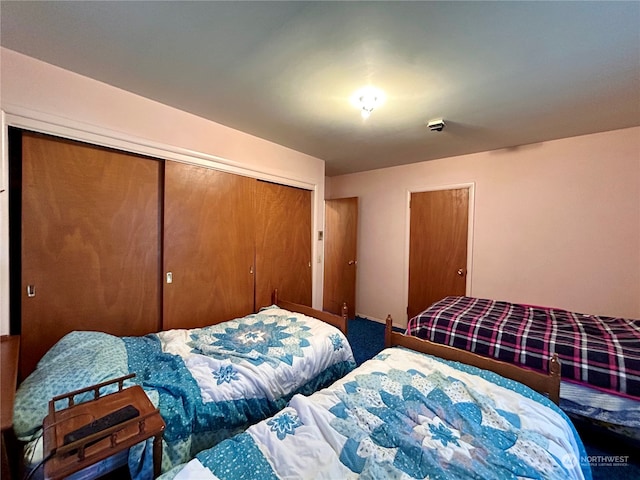 bedroom featuring a closet