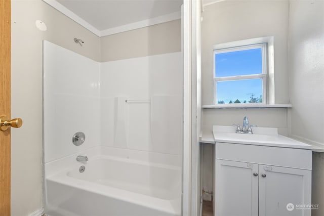 bathroom with vanity and washtub / shower combination