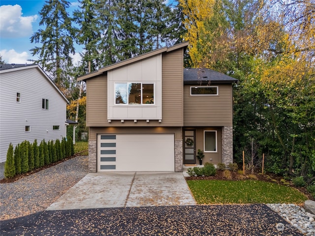 view of front facade featuring a garage