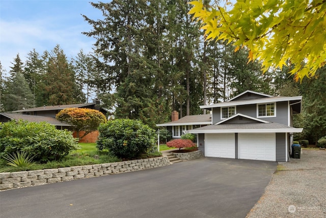 view of front facade featuring a garage