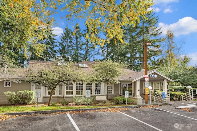 view of front of house with covered porch