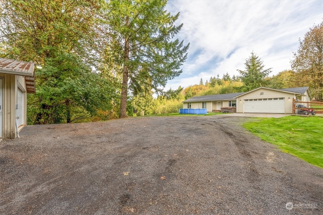 view of front of house with a front lawn