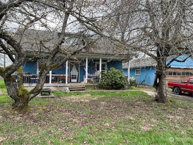 view of front of property with a porch