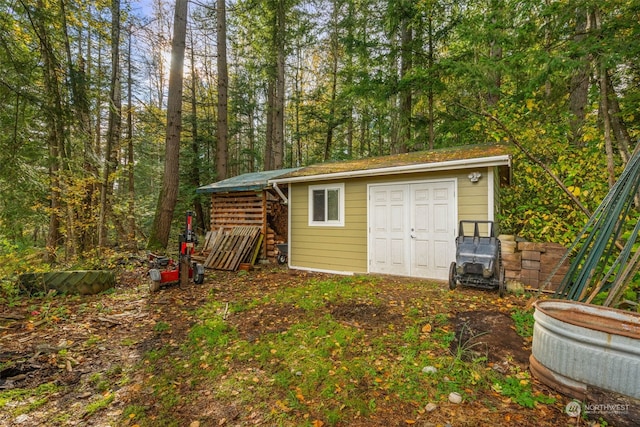 view of outbuilding with an outbuilding